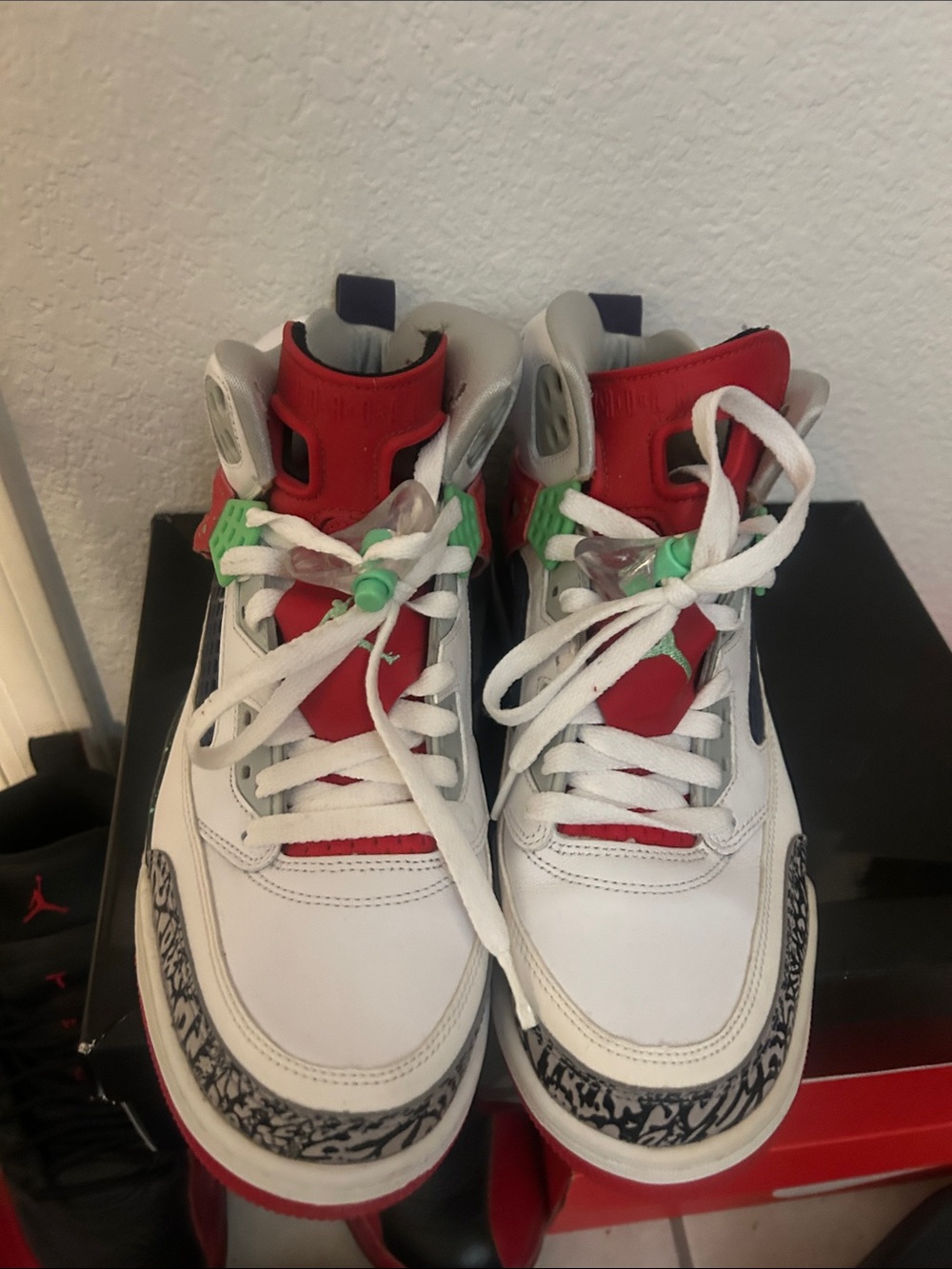 Jordan Kids White Red Green High-Top Sneakers